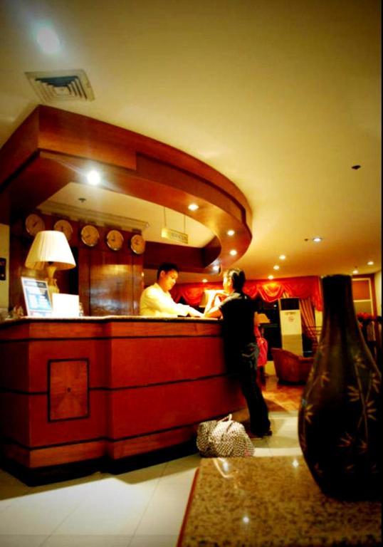 Cebu Business Hotel Exterior photo