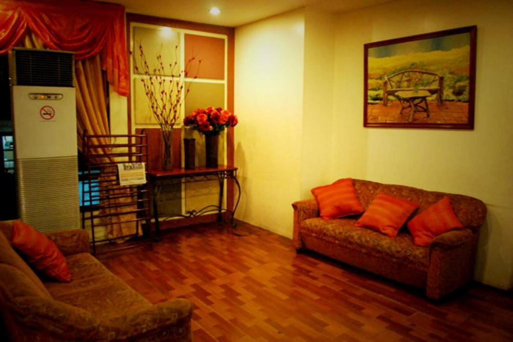Cebu Business Hotel Exterior photo